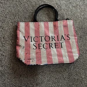 Victoria’s secret tote bag